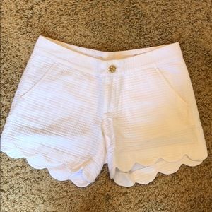 Lilly Pulitzer textures scallop short